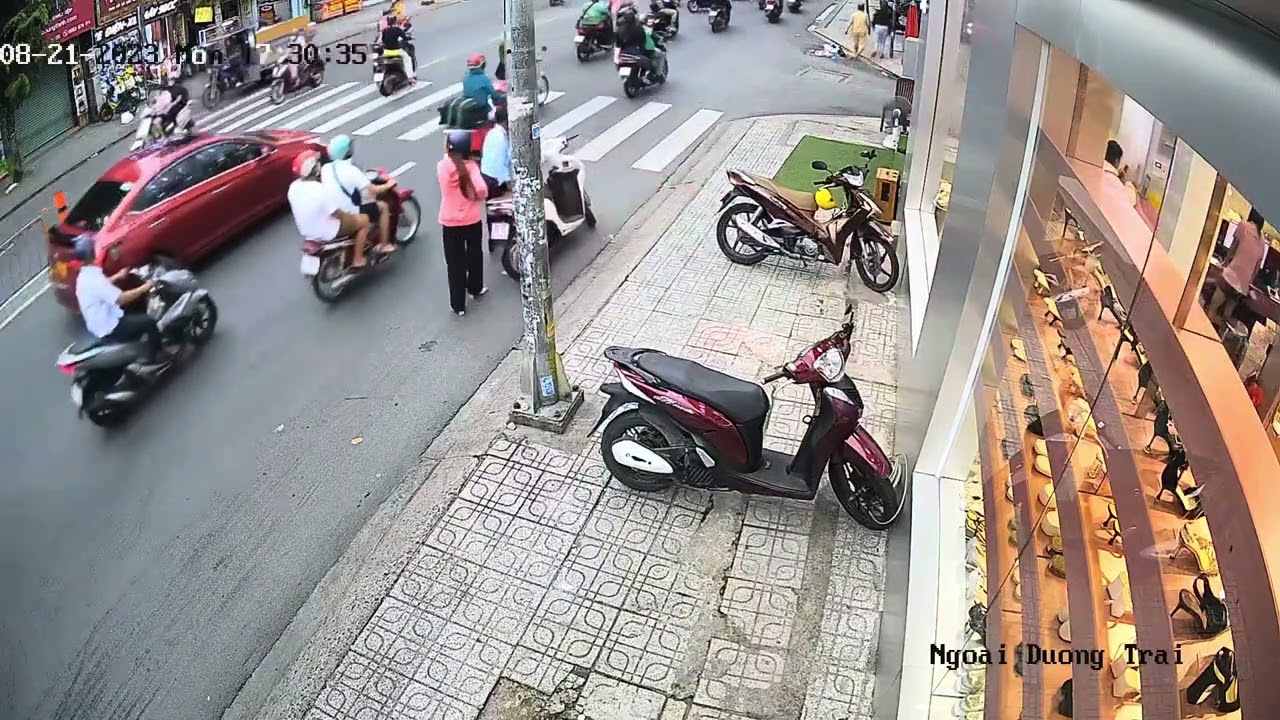 Camera IP hồng ngoại 2MP Hikvision DS-2CD1123G0E-ID