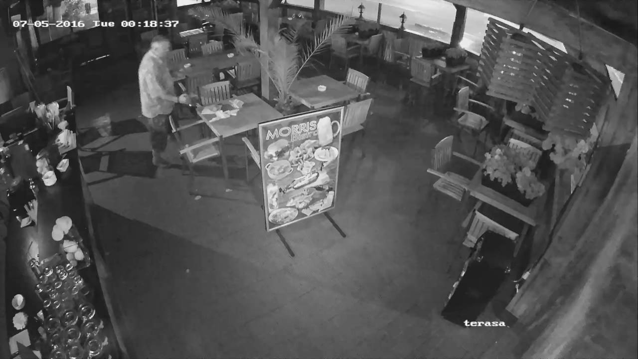 Camera HDTVI Dome 2MP Hikvision DS-2CE56D0T-IR